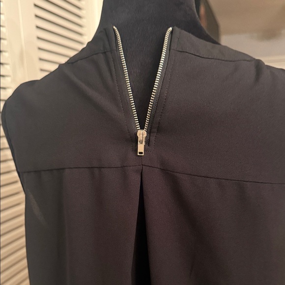 Paper Crane Black Sleeveless Round-Neck Tank Top - Picture 3 of 3